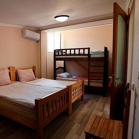 Guesthouse Gua Κουτάισι Εξωτερικό φωτογραφία